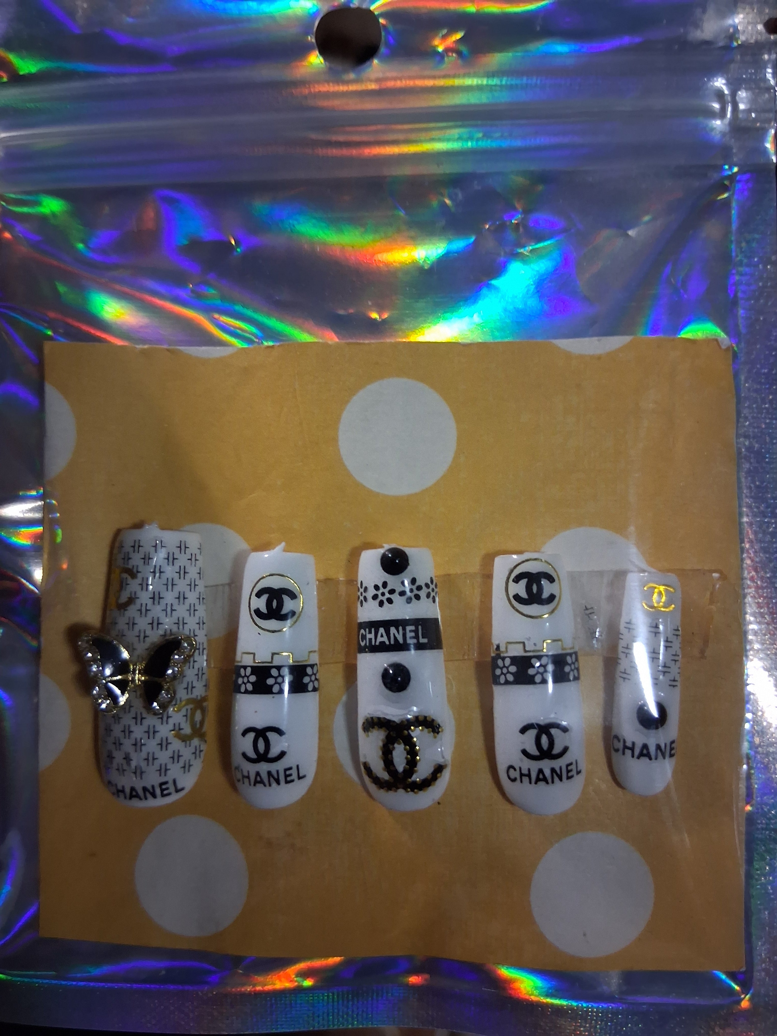 Designer Press-On Nails (White/Charms)