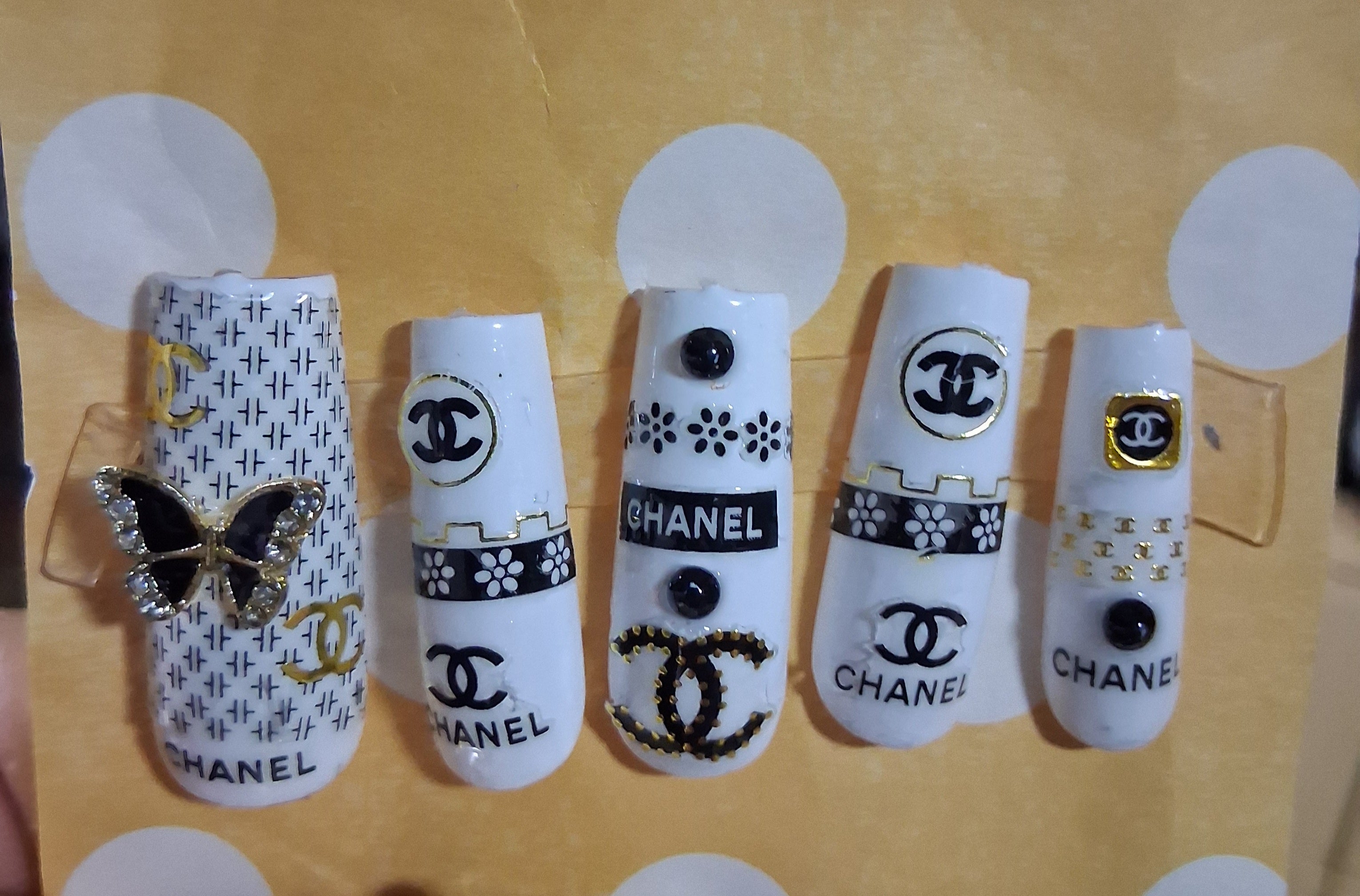 Designer Press-On Nails (White/Charms)