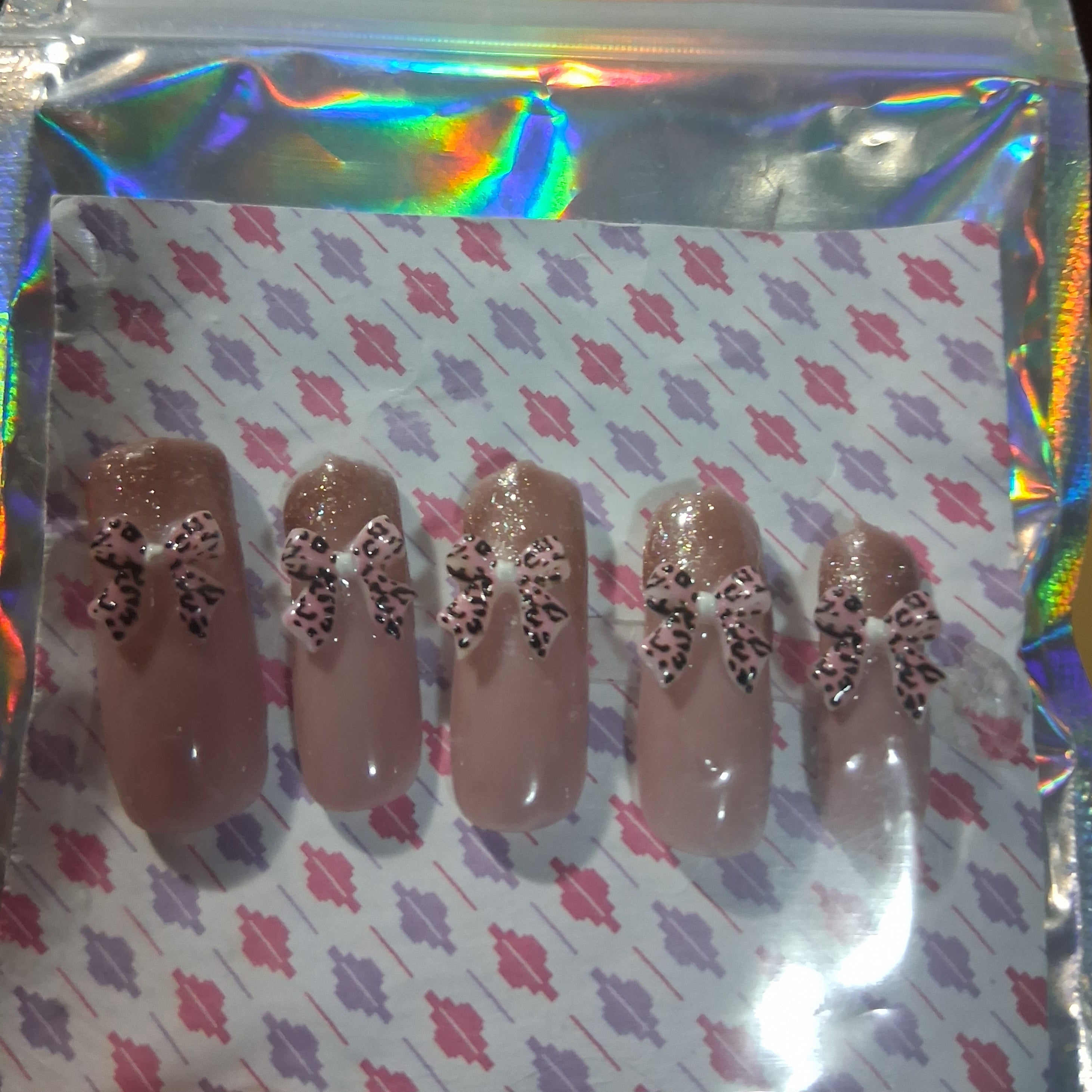 Press-On Nails (Jelly w/ Glitter Tip and Bow)