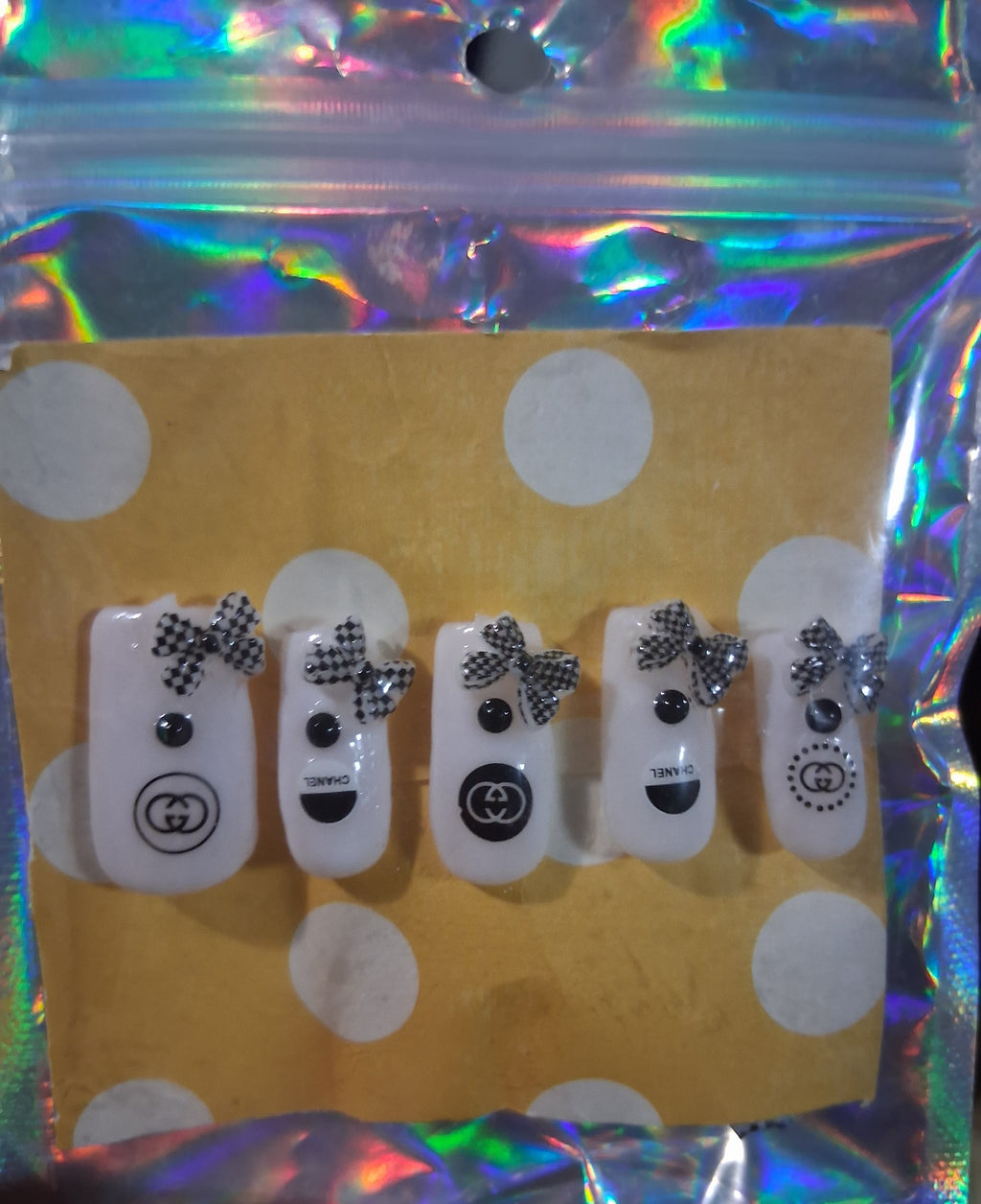 Designer Press-On Nails (Milky White Jelly w/Bows)