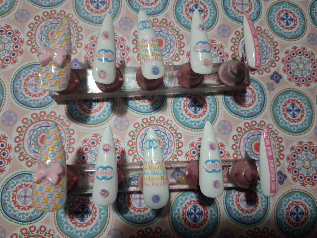 Designer Press-On Nails (Pastel Pink and White)