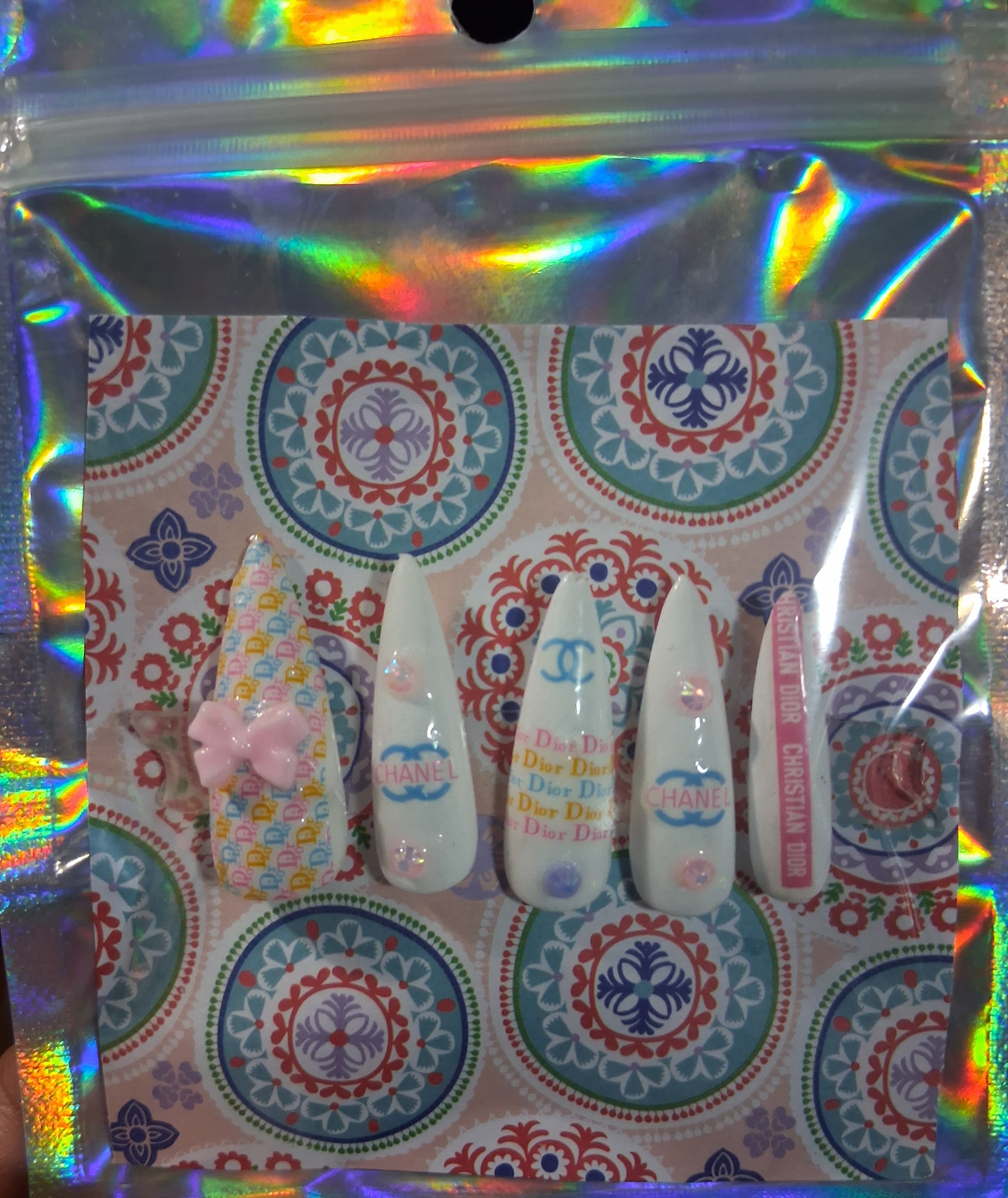 Designer Press-On Nails (Pastel Pink and White)