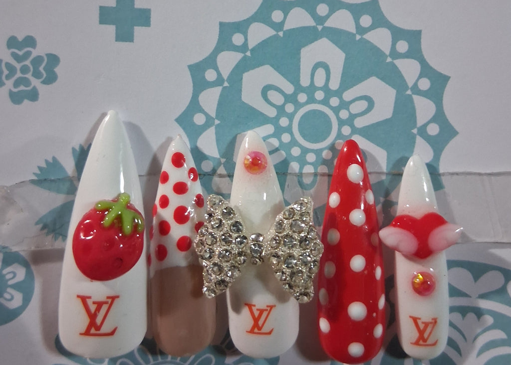 Designer Press-On Nails (Louis White)