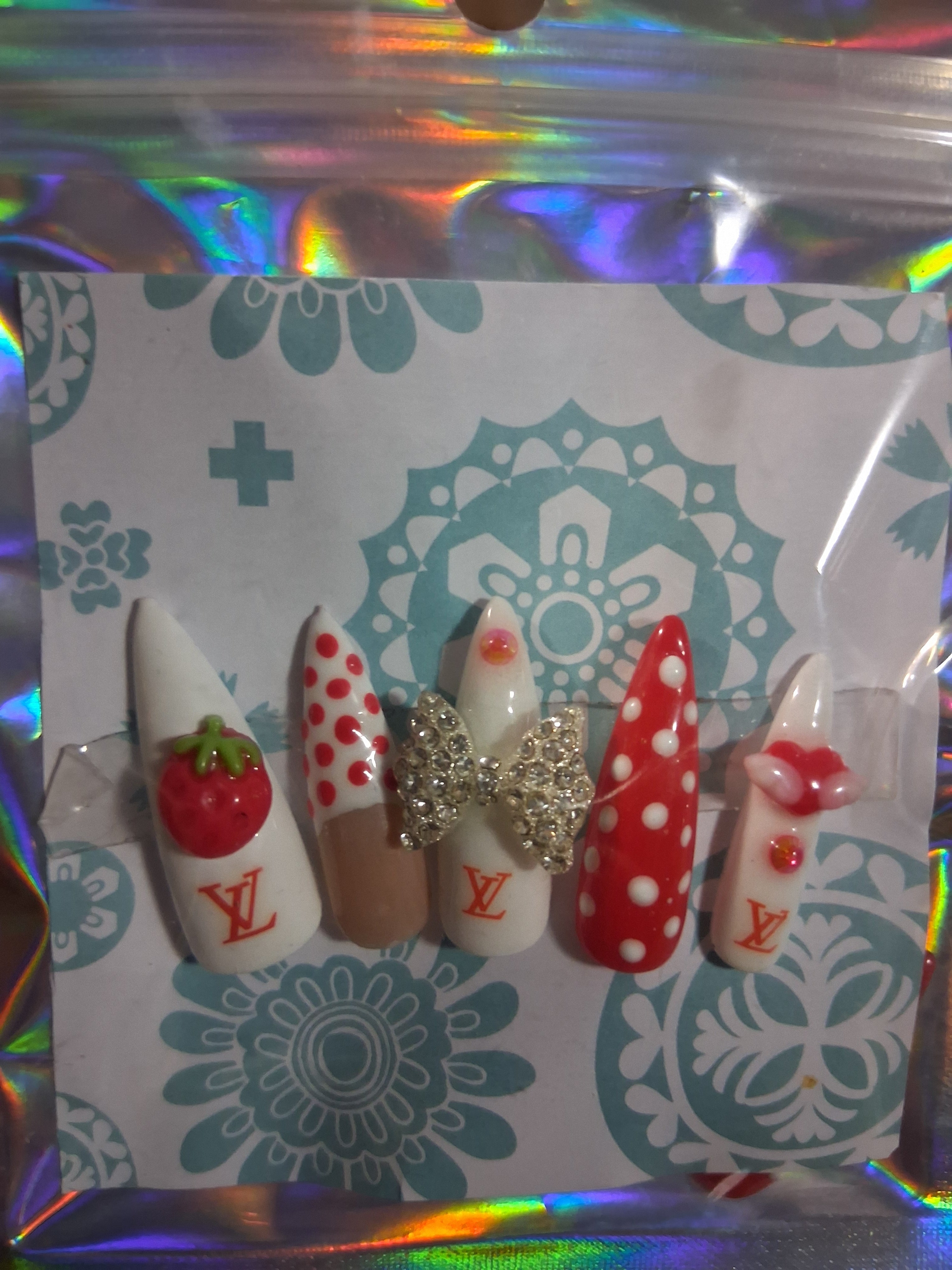 Designer Press-On Nails (Louis White)