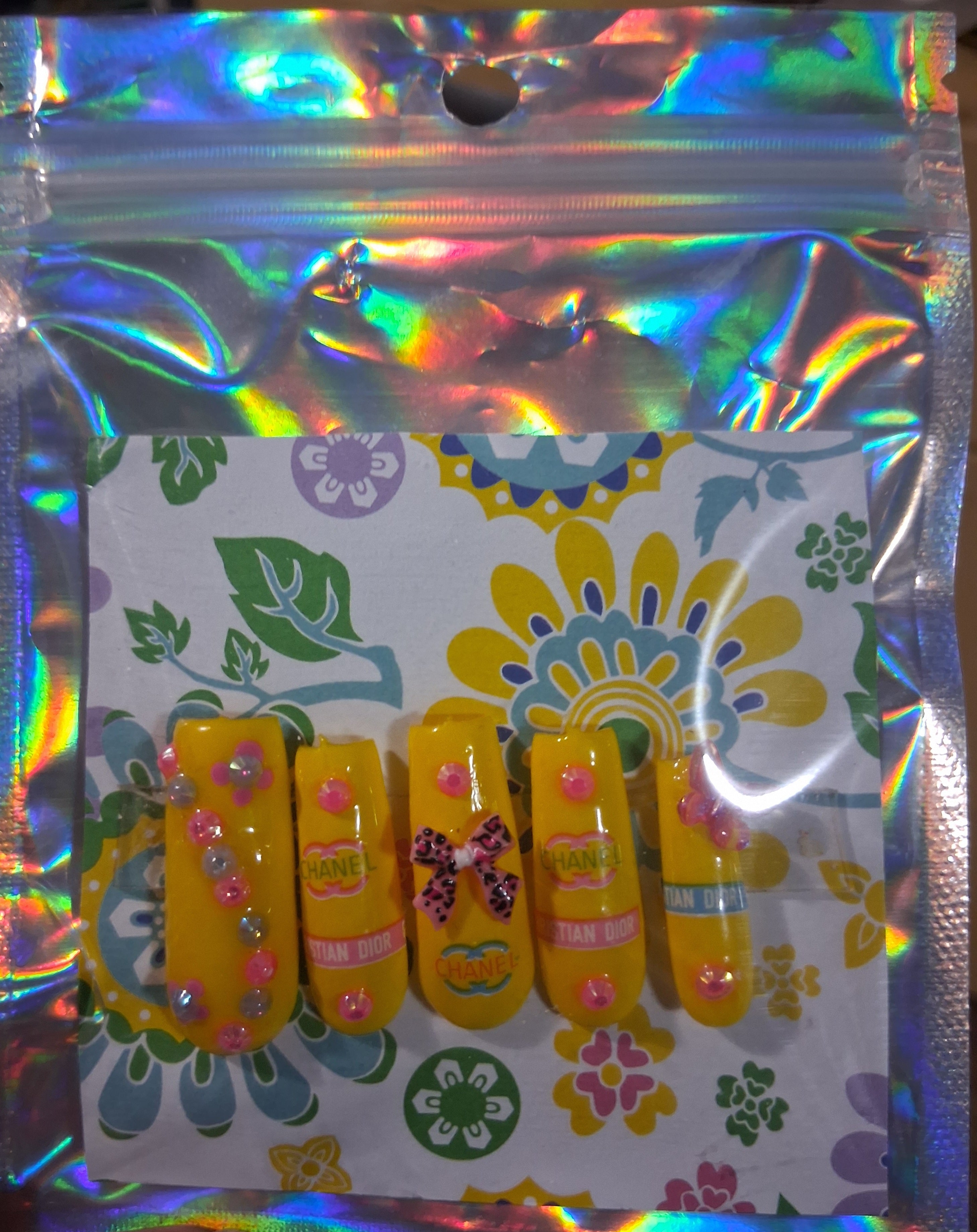 Designer Press-On Nails (Yellow)