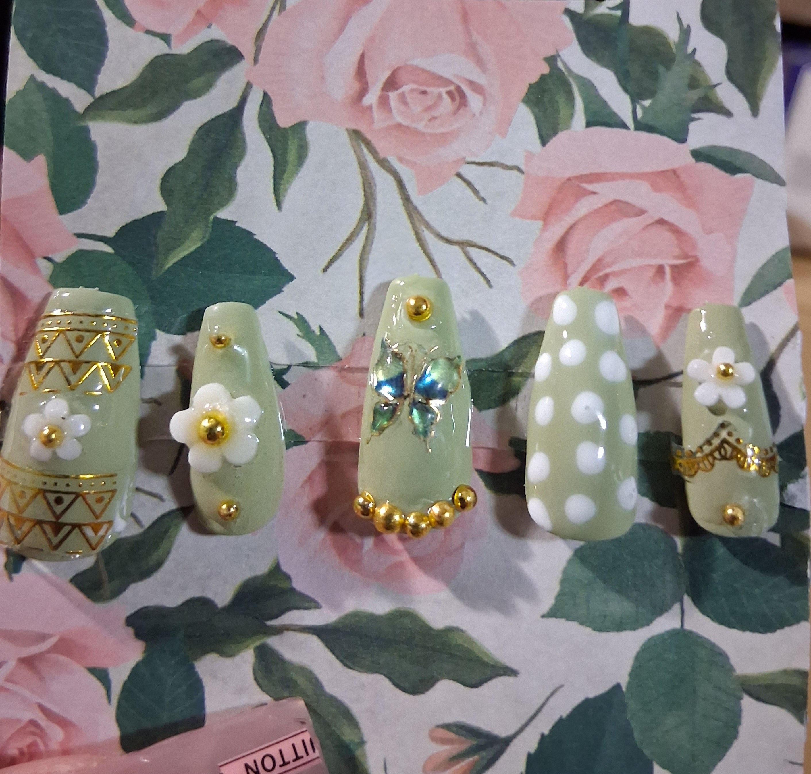 CLEARANCE BUNDLE: Press-On Nails (Florals)