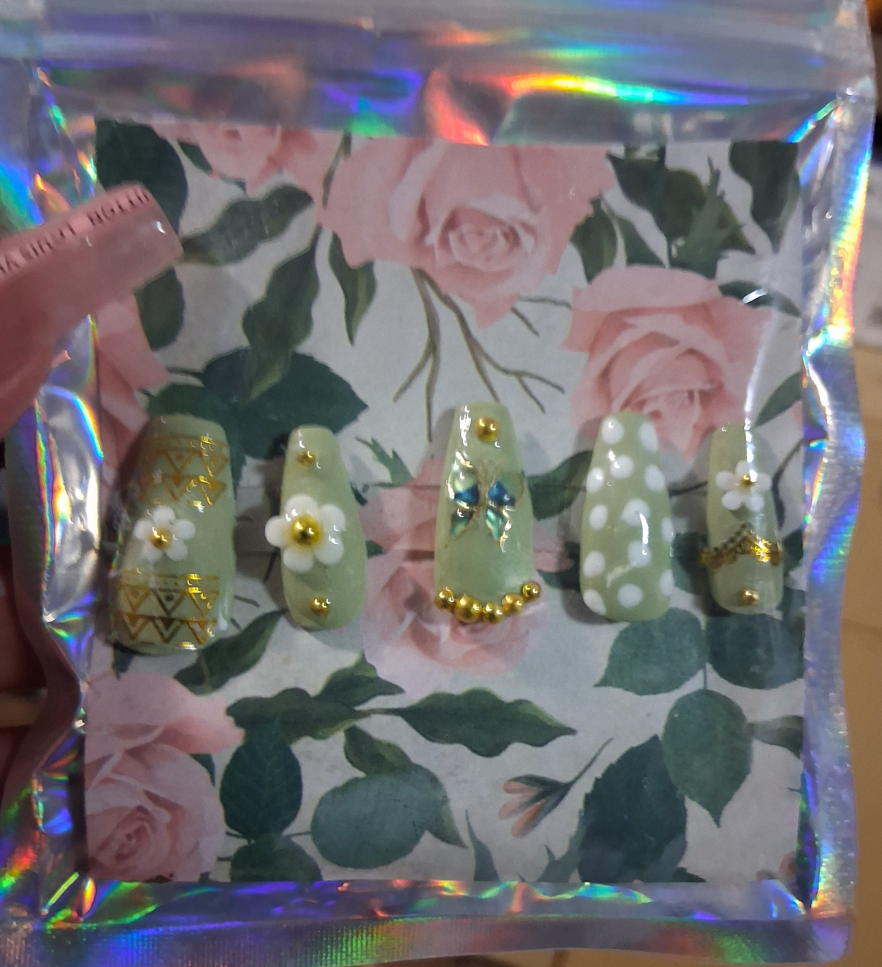 CLEARANCE BUNDLE: Press-On Nails (Florals)