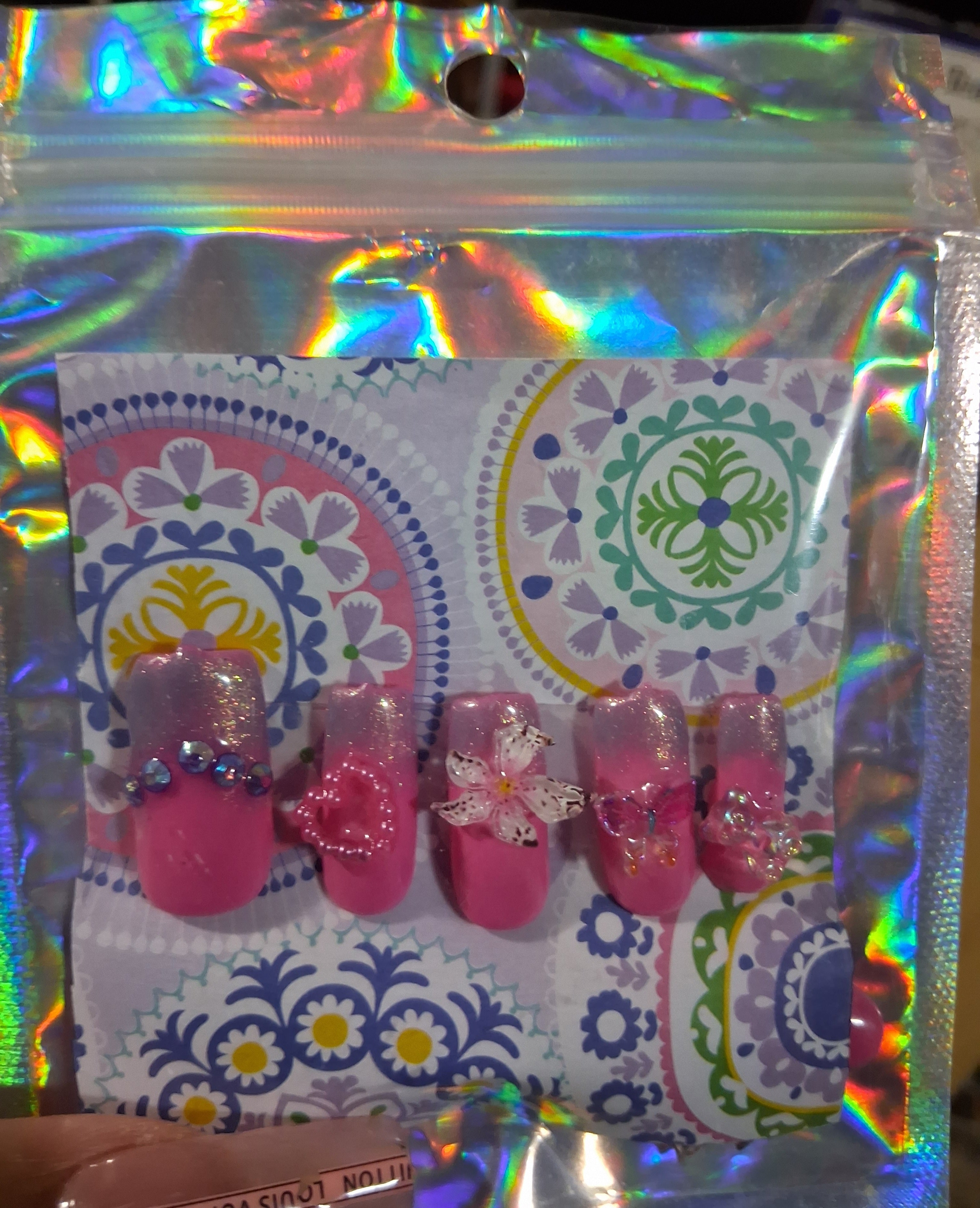 CLEARANCE BUNDLE: Press-On Nails (Dazzling Pinks)