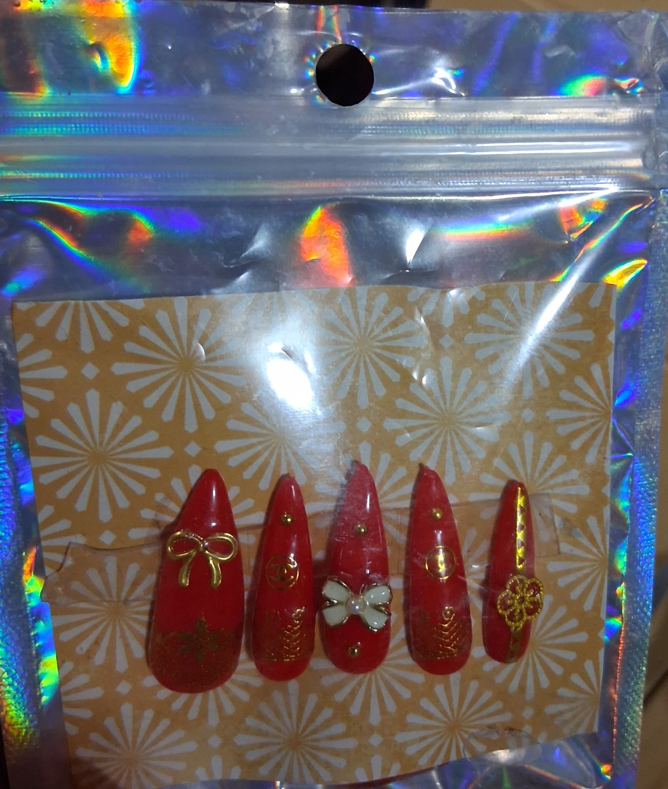 Press-on Nails (Red/Gold)