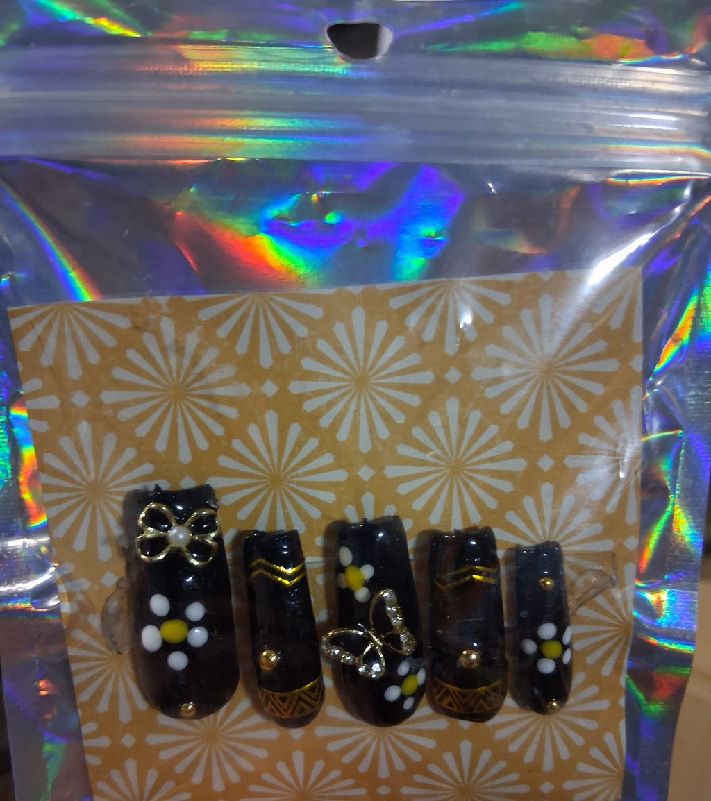 Designer Press-on Nails (K. Spade Black w/White Flowers)