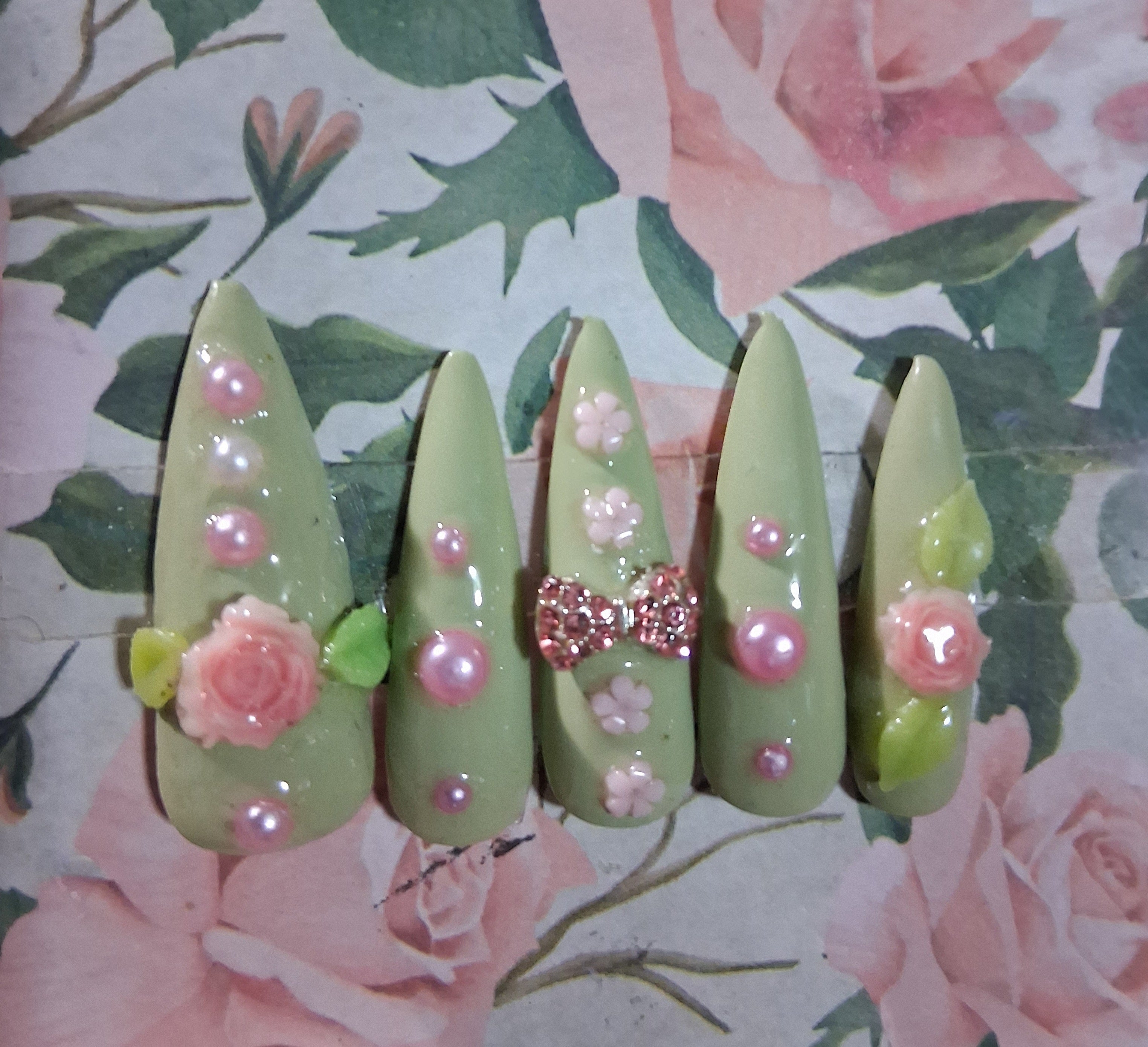 Press-On Nails (Sage Floral Pink)